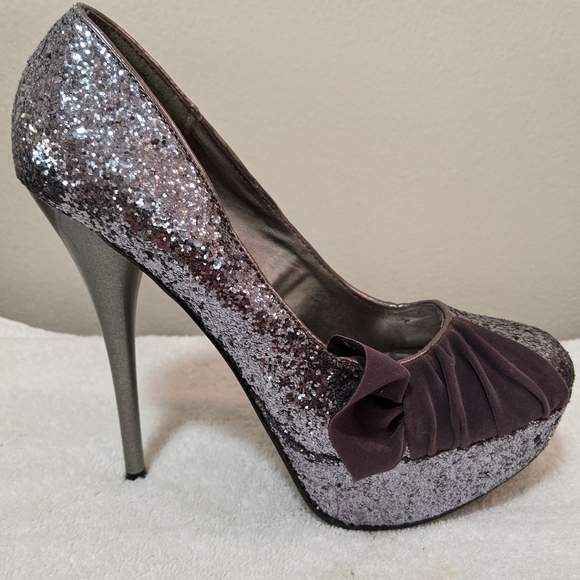 Qupid Women's Glitter/Velvet High 5.5"Heels Size 7 - Picture 5 of 15